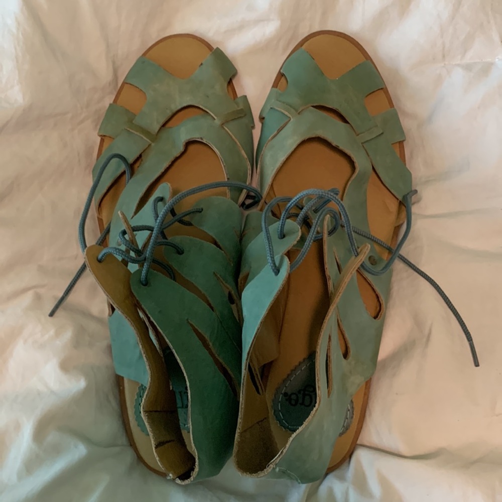 Fun green lightly distressed sandal’s